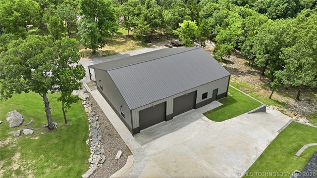 5020 E Redbud Drive, Claremore, OK 74019