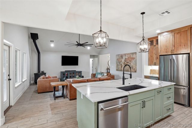 5020 E Redbud Drive, Claremore, OK 74019
