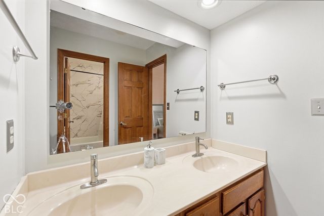 9517 Moorings Boulevard, Indianapolis, IN 46256