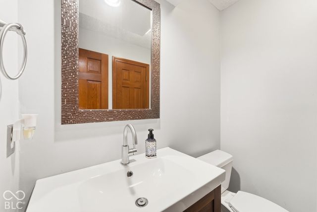 9517 Moorings Boulevard, Indianapolis, IN 46256