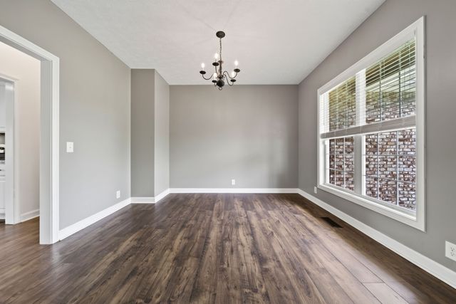 513 N Russell St, Portland, TN 37148
