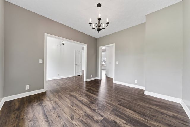 513 N Russell St, Portland, TN 37148