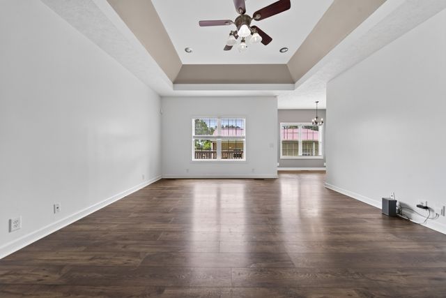 513 N Russell St, Portland, TN 37148