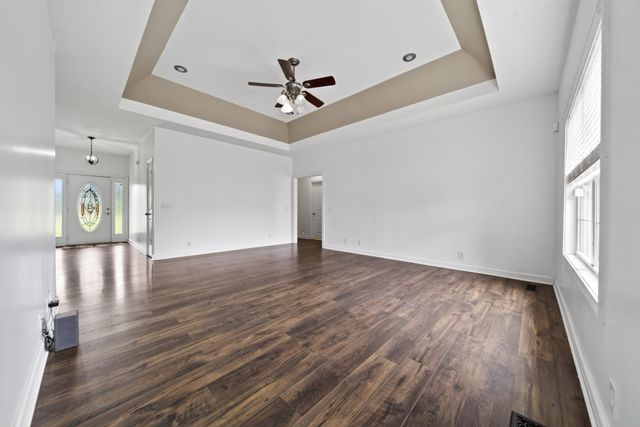 513 N Russell St, Portland, TN 37148