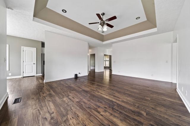 513 N Russell St, Portland, TN 37148