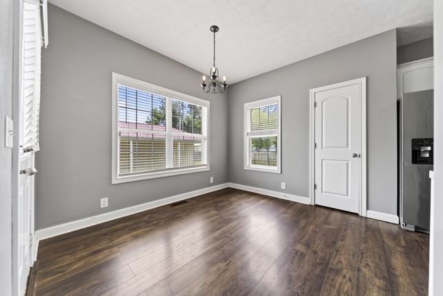 513 N Russell St, Portland, TN 37148