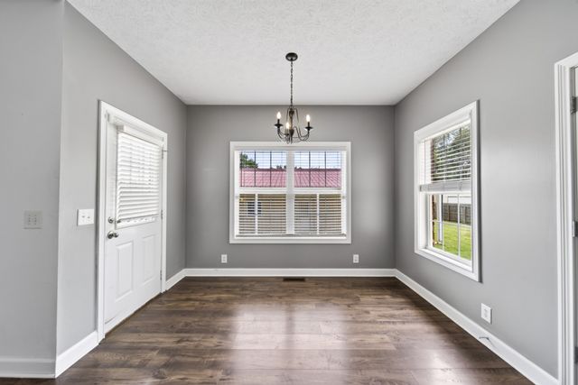 513 N Russell St, Portland, TN 37148