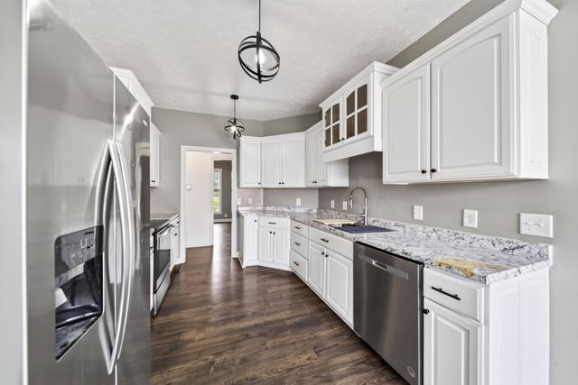 513 N Russell St, Portland, TN 37148