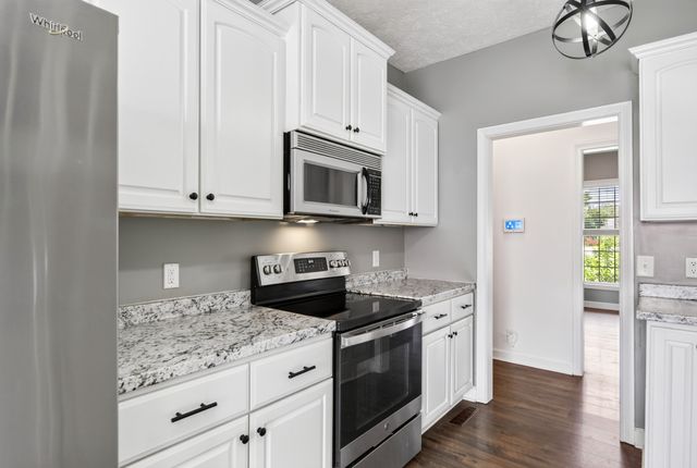 513 N Russell St, Portland, TN 37148