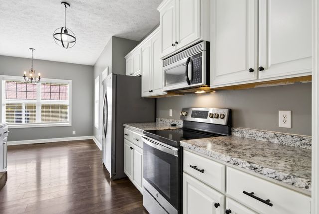 513 N Russell St, Portland, TN 37148