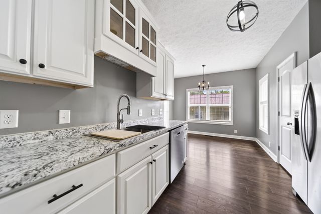513 N Russell St, Portland, TN 37148