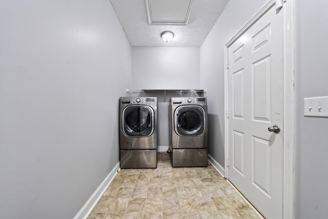513 N Russell St, Portland, TN 37148