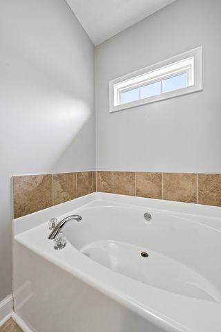 513 N Russell St, Portland, TN 37148
