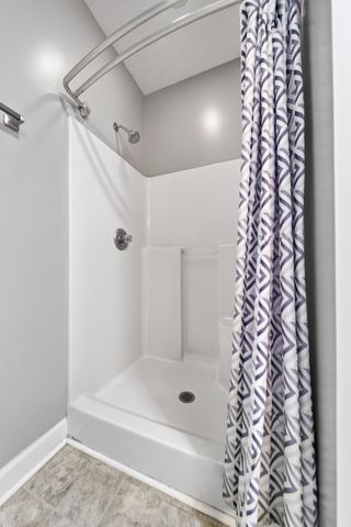 513 N Russell St, Portland, TN 37148