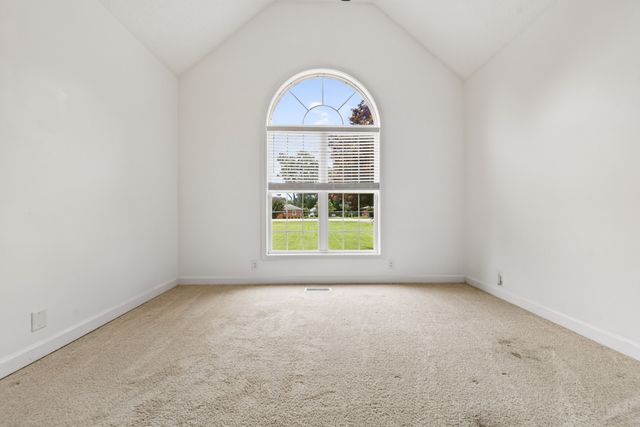 513 N Russell St, Portland, TN 37148