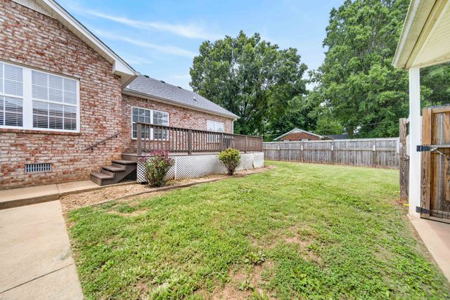 513 N Russell St, Portland, TN 37148