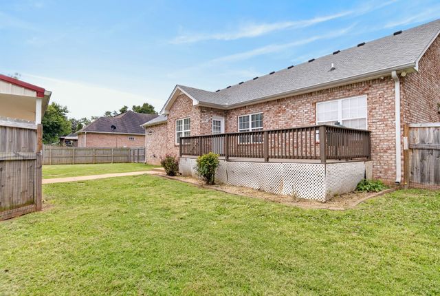 513 N Russell St, Portland, TN 37148