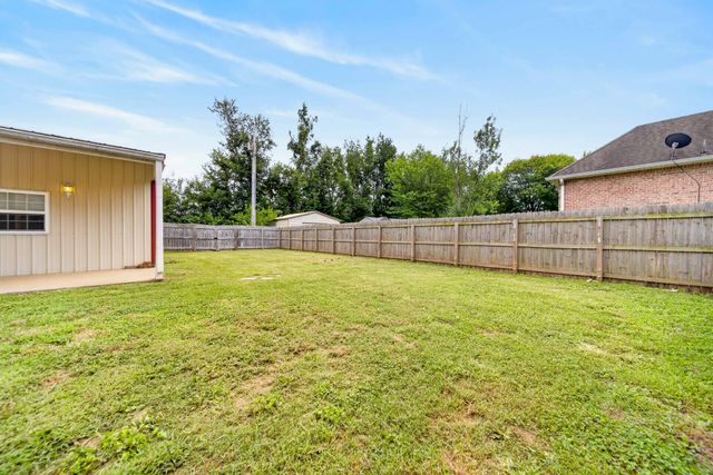 513 N Russell St, Portland, TN 37148