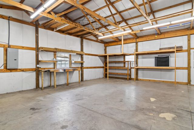 513 N Russell St, Portland, TN 37148