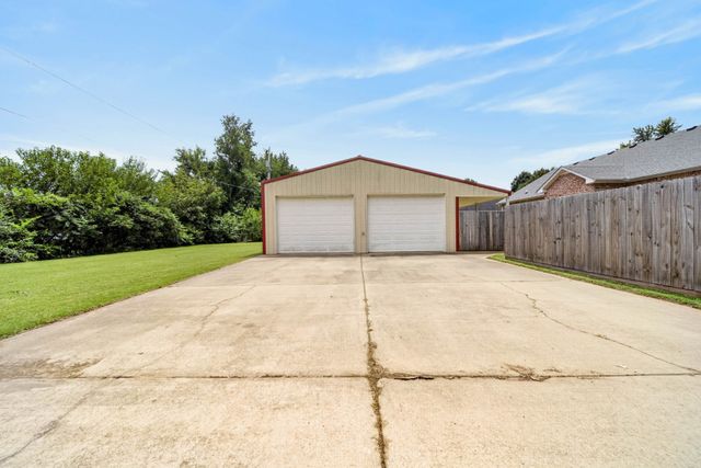 513 N Russell St, Portland, TN 37148