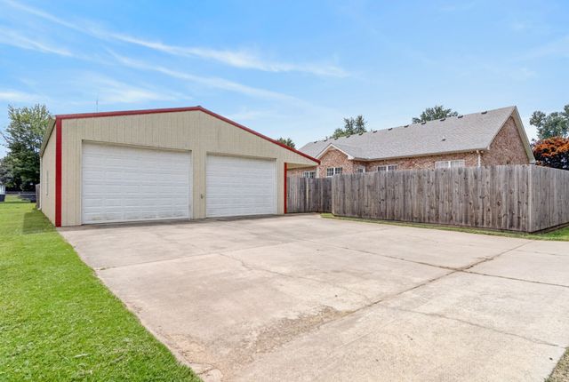 513 N Russell St, Portland, TN 37148