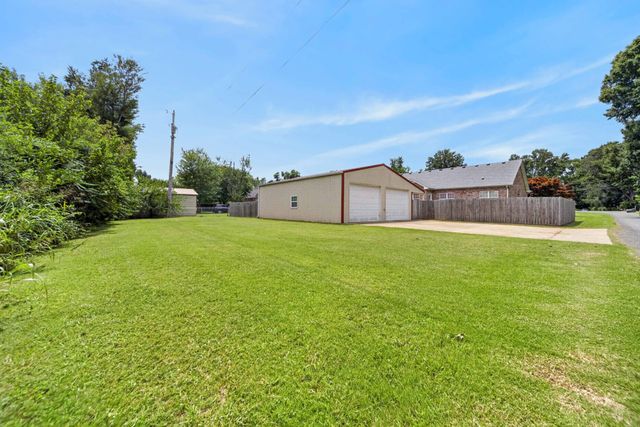 513 N Russell St, Portland, TN 37148