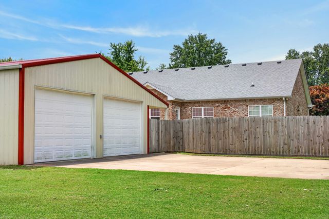 513 N Russell St, Portland, TN 37148