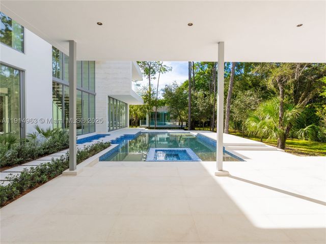 6720 SW 98th St, Pinecrest, FL 33156