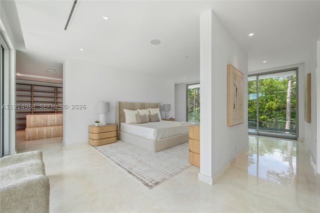6720 SW 98th St, Pinecrest, FL 33156
