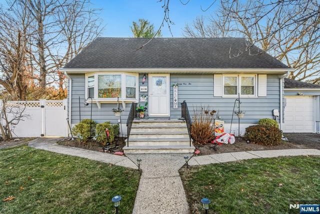 21-10 Carlisle Place, Fair Lawn, NJ 07410