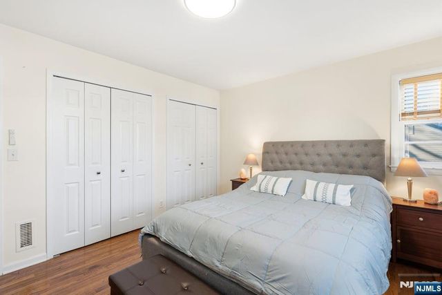 21-10 Carlisle Place, Fair Lawn, NJ 07410