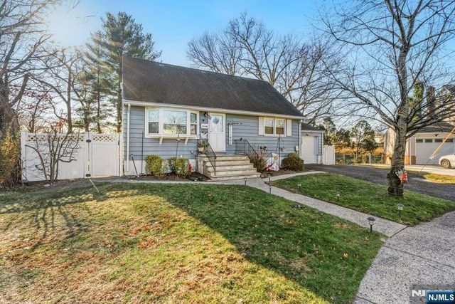 21-10 Carlisle Place, Fair Lawn, NJ 07410