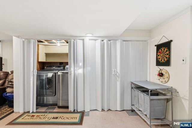 21-10 Carlisle Place, Fair Lawn, NJ 07410