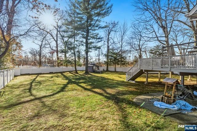 21-10 Carlisle Place, Fair Lawn, NJ 07410