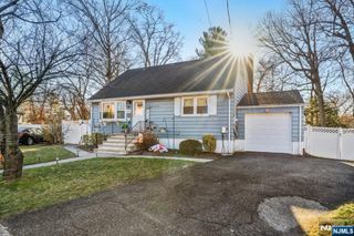 21-10 Carlisle Place, Fair Lawn, NJ 07410