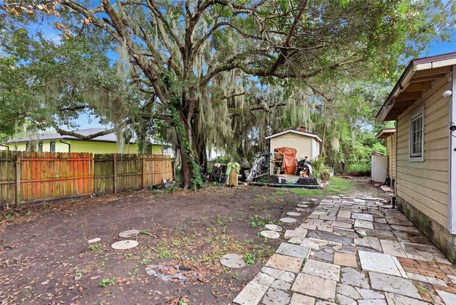 2221 GRANBY STREET, Sanford, FL 32771
