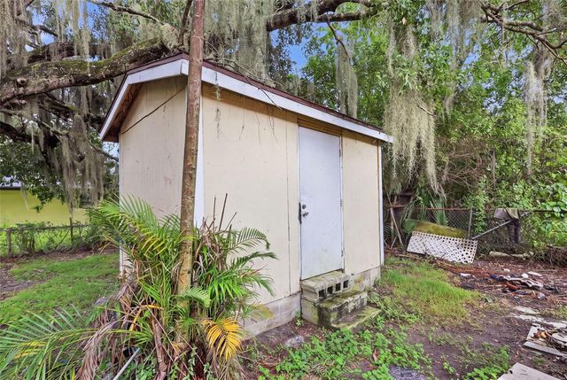 2221 GRANBY STREET, Sanford, FL 32771
