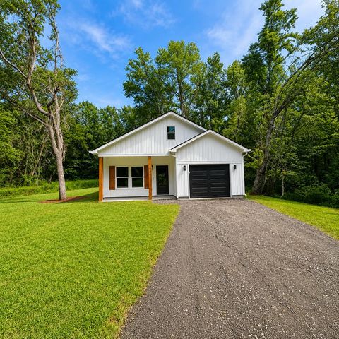 5734 Glifton Avenue, Ravenel, SC 29470