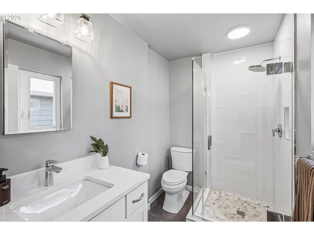 7955 Sw 4TH Ave, Portland, OR 97219