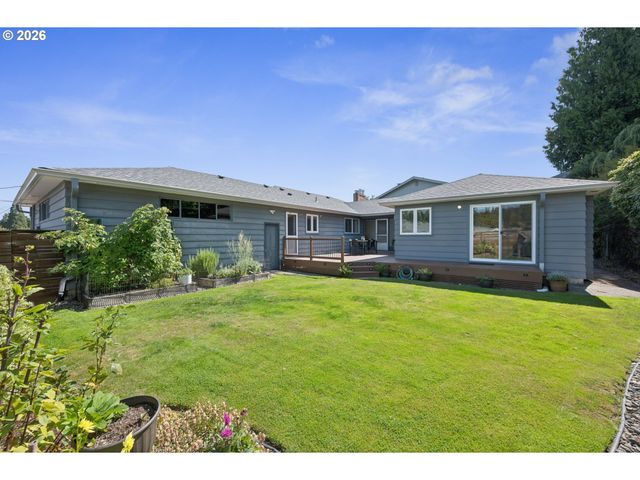 7955 Sw 4TH Ave, Portland, OR 97219