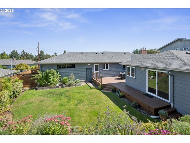 7955 Sw 4TH Ave, Portland, OR 97219