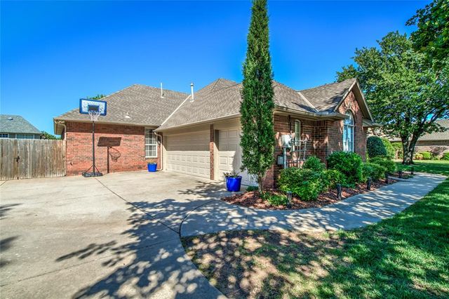 3608 Equestrian Court, Edmond, OK 73034
