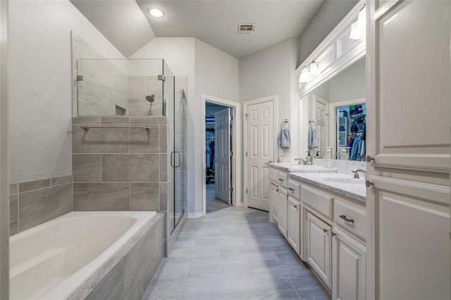 3608 Equestrian Court, Edmond, OK 73034