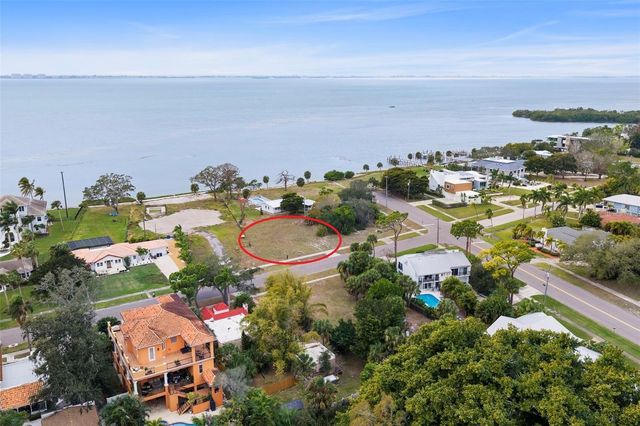 7510 WESTMORELAND DRIVE, Sarasota, FL 34243