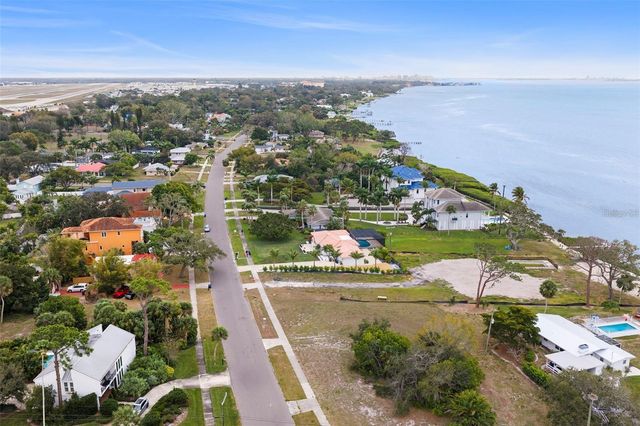 7510 WESTMORELAND DRIVE, Sarasota, FL 34243