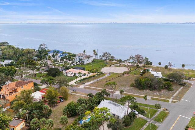 7510 WESTMORELAND DRIVE, Sarasota, FL 34243