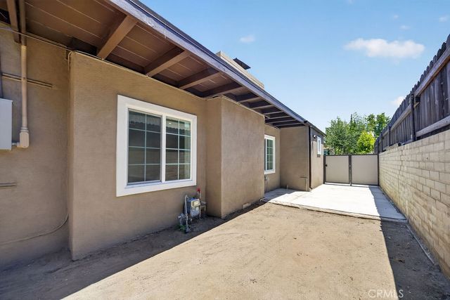 10227 Mcvine, Sunland, CA 91040