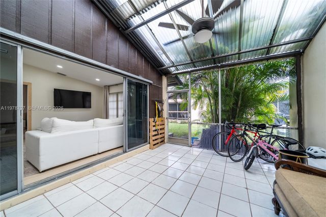 9341 E Fern Ln, Miramar, FL 33025