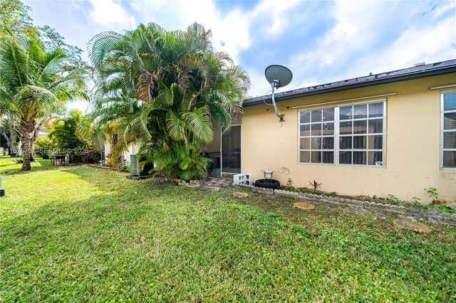 9341 E Fern Ln, Miramar, FL 33025