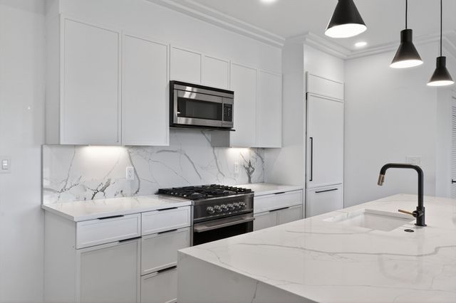 50-56 Leo M Birmingham 302, Boston, MA 02135